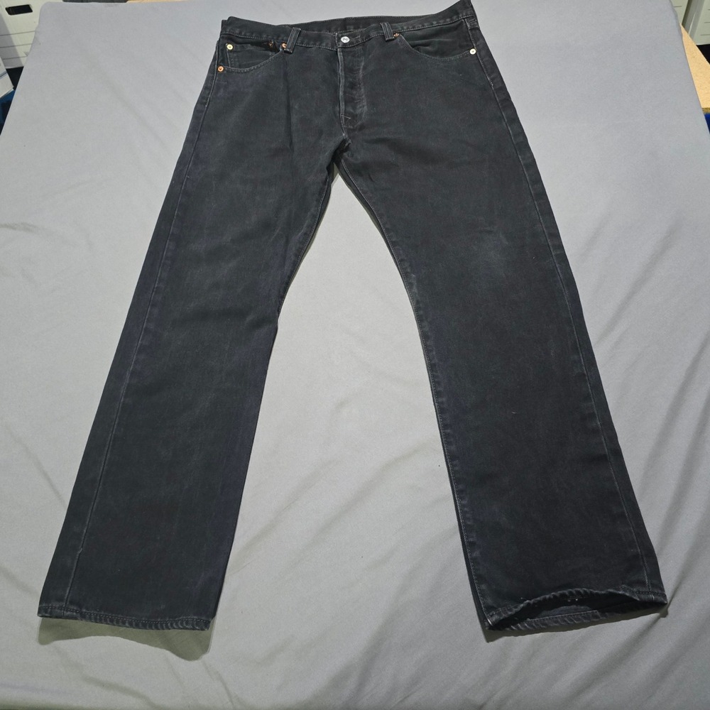 Levis 501 Original Fit Jeans Mens 36x30 Black Straight Leg Button Fly 00501-0660